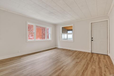 Tiny photo for 1110 E Vaille Avenue, Kokomo, IN 46901 (MLS # 202618645)