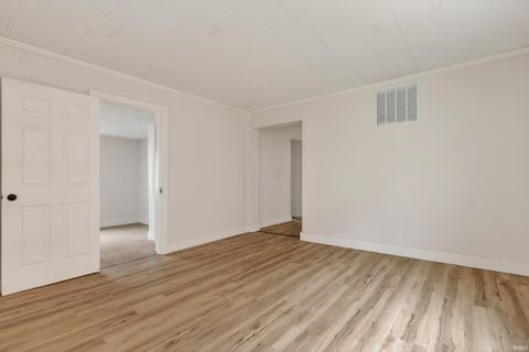 Tiny photo for 1110 E Vaille Avenue, Kokomo, IN 46901 (MLS # 202618645)