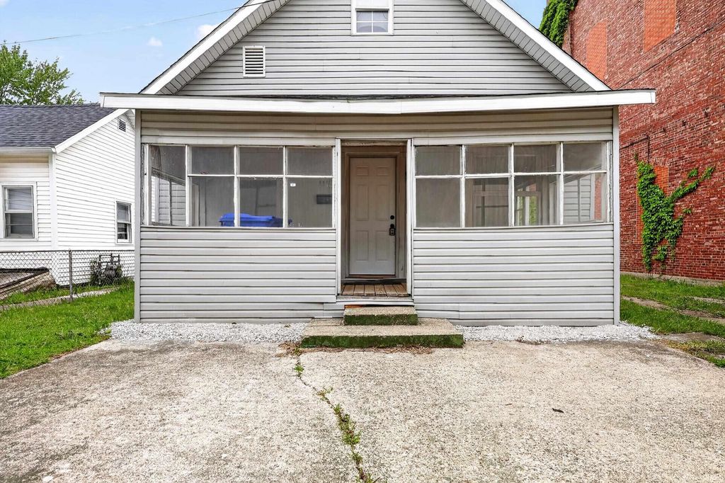 Photo of 1110 E Vaille Avenue, Kokomo, IN 46901 (MLS # 202618645)
