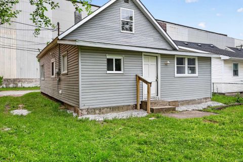 Tiny photo for 1110 E Vaille Avenue, Kokomo, IN 46901 (MLS # 202618645)