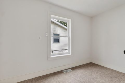 Tiny photo for 1110 E Vaille Avenue, Kokomo, IN 46901 (MLS # 202618645)