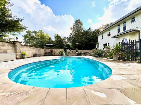 Tiny photo for 330 Hawthorne Drive, Bedford, IN 47421 (MLS # 202541322)