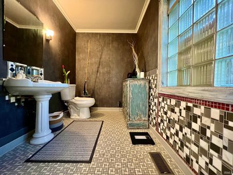 Tiny photo for 330 Hawthorne Drive, Bedford, IN 47421 (MLS # 202541322)