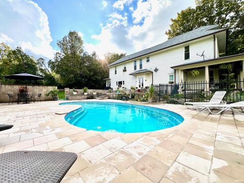 Tiny photo for 330 Hawthorne Drive, Bedford, IN 47421 (MLS # 202541322)