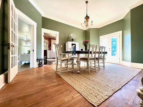 Tiny photo for 330 Hawthorne Drive, Bedford, IN 47421 (MLS # 202541322)