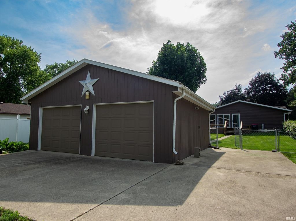 Photo of 926 S Brady Street, Attica, IN 47918 (MLS # 202627451)