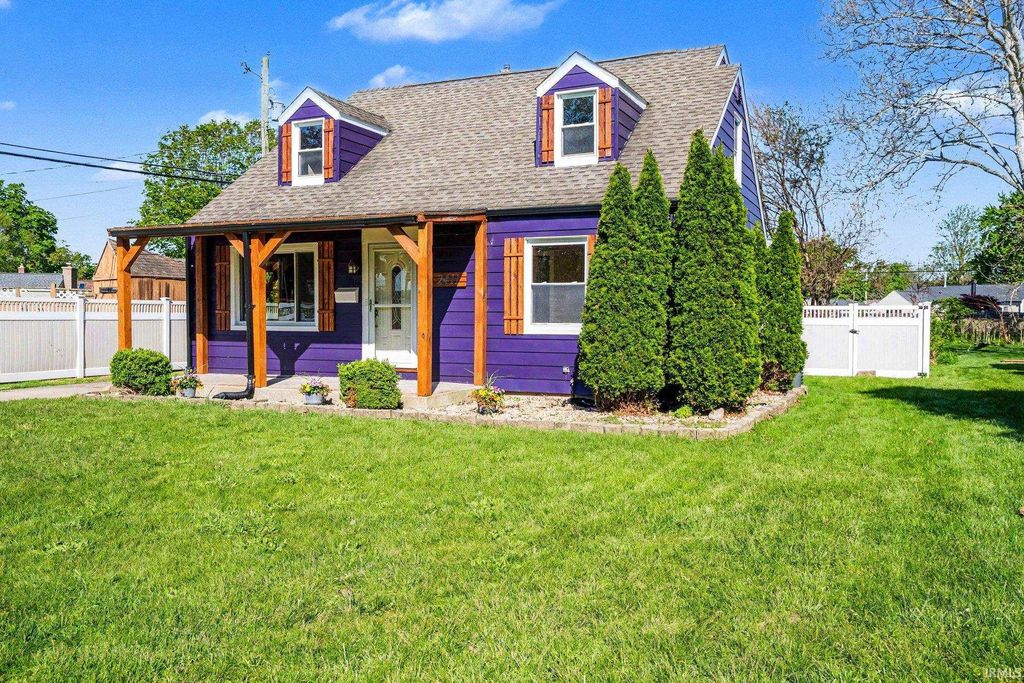 Photo of 2411 Eisenhower Avenue, South Bend, IN 46615 (MLS # 202617128)