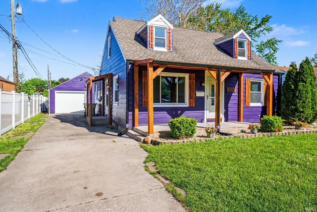 Photo of 2411 Eisenhower Avenue, South Bend, IN 46615 (MLS # 202617128)