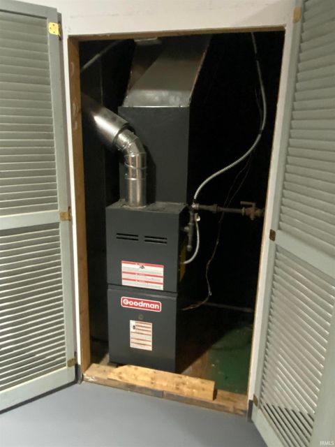 Tiny photo for 2559 County Rd 10 Road, Elkhart, IN 46514 (MLS # 202548046)