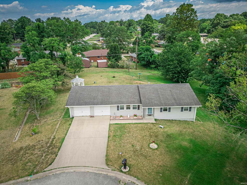 Photo of 469 David Drive, Bloomfield, IN 47424 (MLS # 202633686)