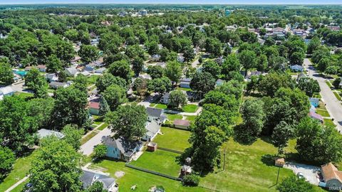 Tiny photo for 513 W 5th Street, Rochester, IN 46975 (MLS # 202627264)