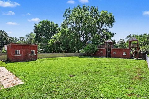Tiny photo for 513 W 5th Street, Rochester, IN 46975 (MLS # 202627264)