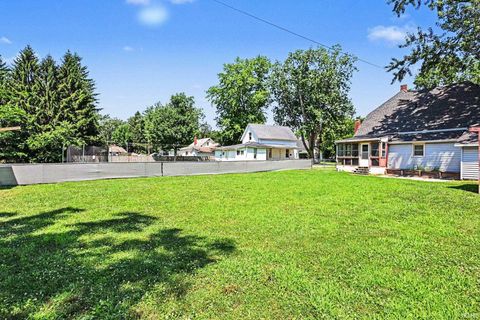 Tiny photo for 513 W 5th Street, Rochester, IN 46975 (MLS # 202627264)