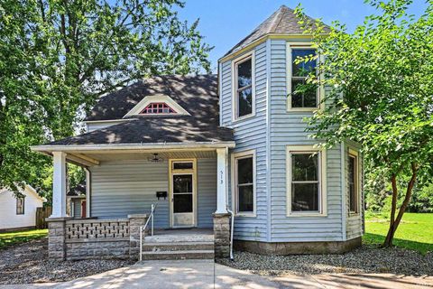Tiny photo for 513 W 5th Street, Rochester, IN 46975 (MLS # 202627264)