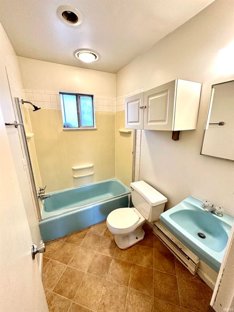 Tiny photo for 408 N Jefferson Street, Converse, IN 46919 (MLS # 202621117)