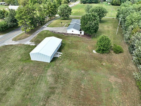 Tiny photo for 10112 US Highway 231, Loogootee, IN 47553 (MLS # 202637592)