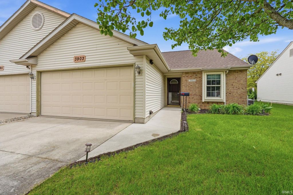 Photo of 3903 Cobblestone Cove, New Haven, IN 46774 (MLS # 202615478)