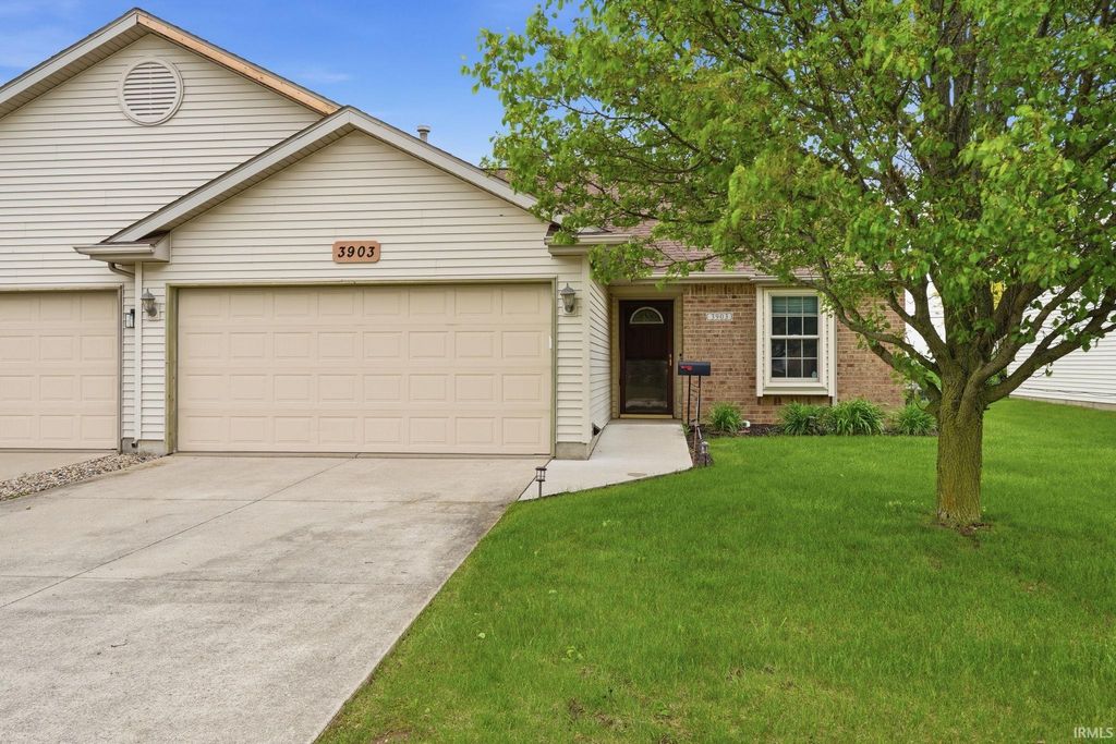 Photo of 3903 Cobblestone Cove, New Haven, IN 46774 (MLS # 202615478)