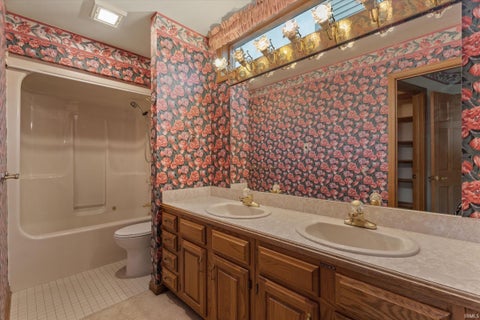 Tiny photo for 809 Bittersweet Cove Drive, Mishawaka, IN 46544 (MLS # 202638007)
