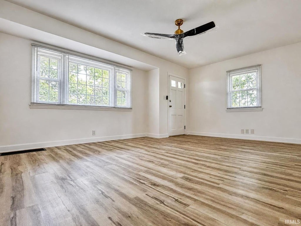 Photo of 1425 Conlin Avenue, Evansville, IN 47714 (MLS # 202637216)
