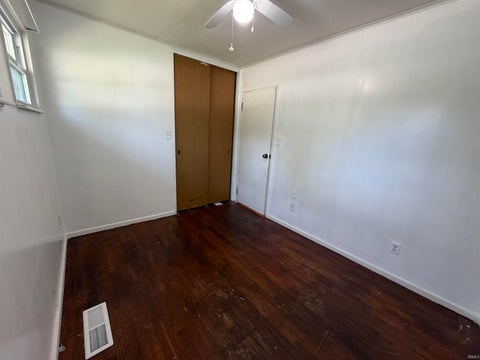 Tiny photo for 1 Lynwood Drive, Washington, IN 47501 (MLS # 202637037)