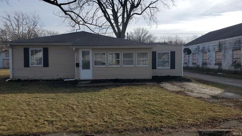 Photo of 925 W Main Street, Portland, IN 47371 (MLS # 202605123)