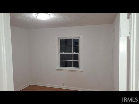 Tiny photo for 925 W Main Street, Portland, IN 47371 (MLS # 202605123)