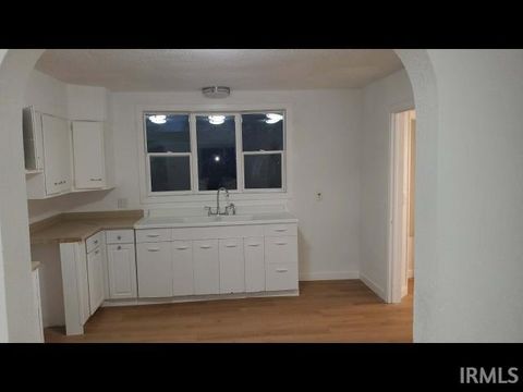 Tiny photo for 925 W Main Street, Portland, IN 47371 (MLS # 202605123)