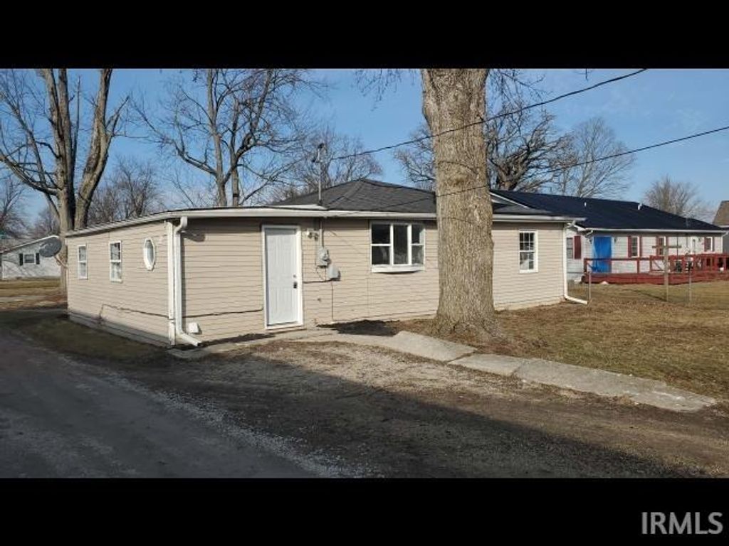 Photo of 925 W Main Street, Portland, IN 47371 (MLS # 202605123)