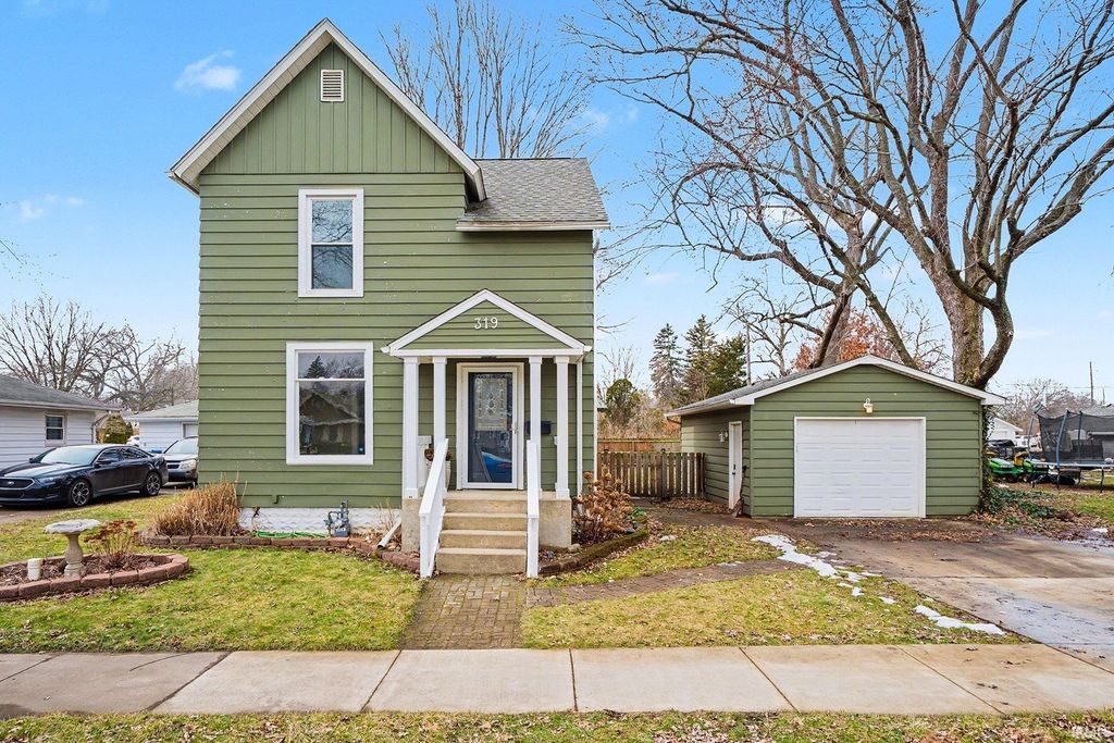 Photo of 319 Massachusetts Avenue, Elkhart, IN 46514 (MLS # 202604303)