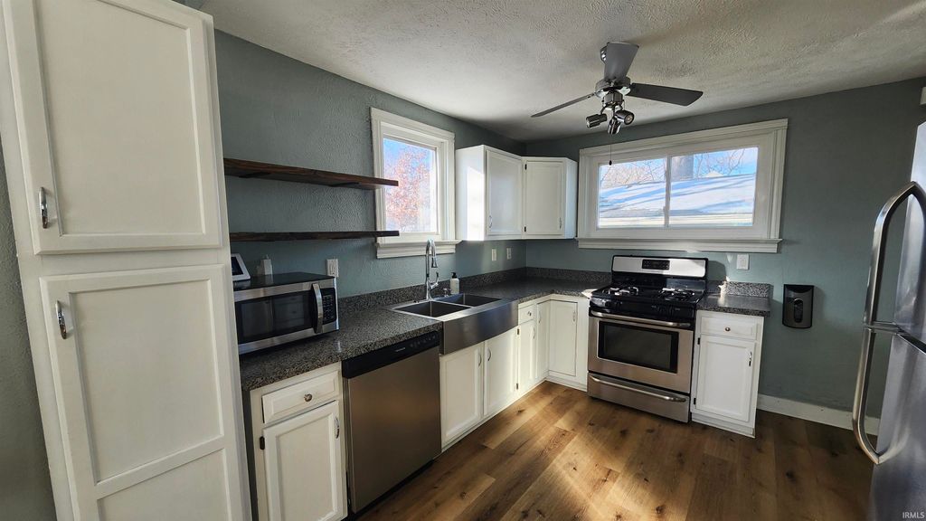 Photo of 319 Massachusetts Avenue, Elkhart, IN 46514 (MLS # 202604303)