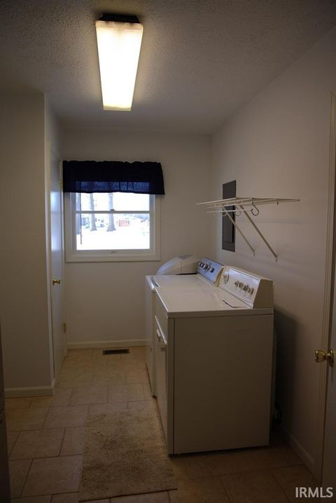 Tiny photo for 206 Oakwood Drive, Williamsport, IN 47993 (MLS # 202604167)