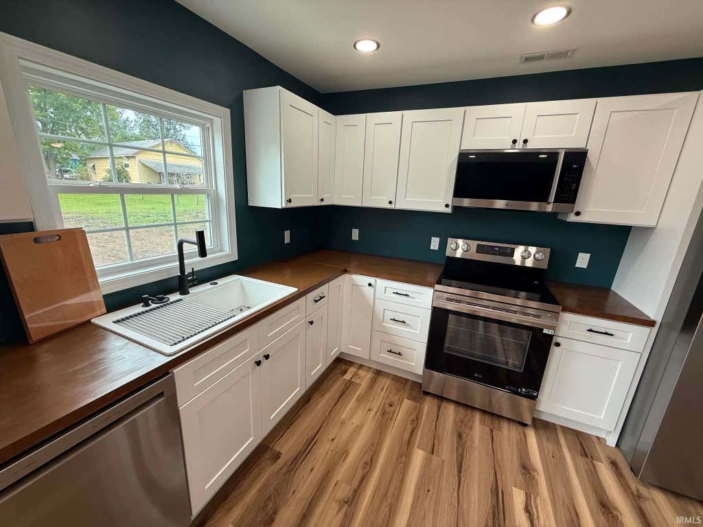 Photo of 824 Ohio Street, Bicknell, IN 47512 (MLS # 202633572)