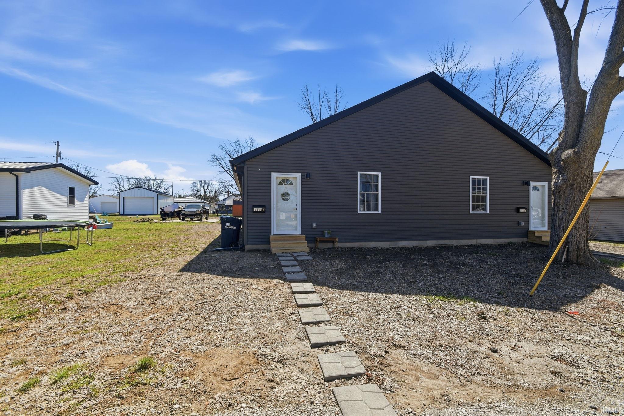 1415 E Morrison Street A/B