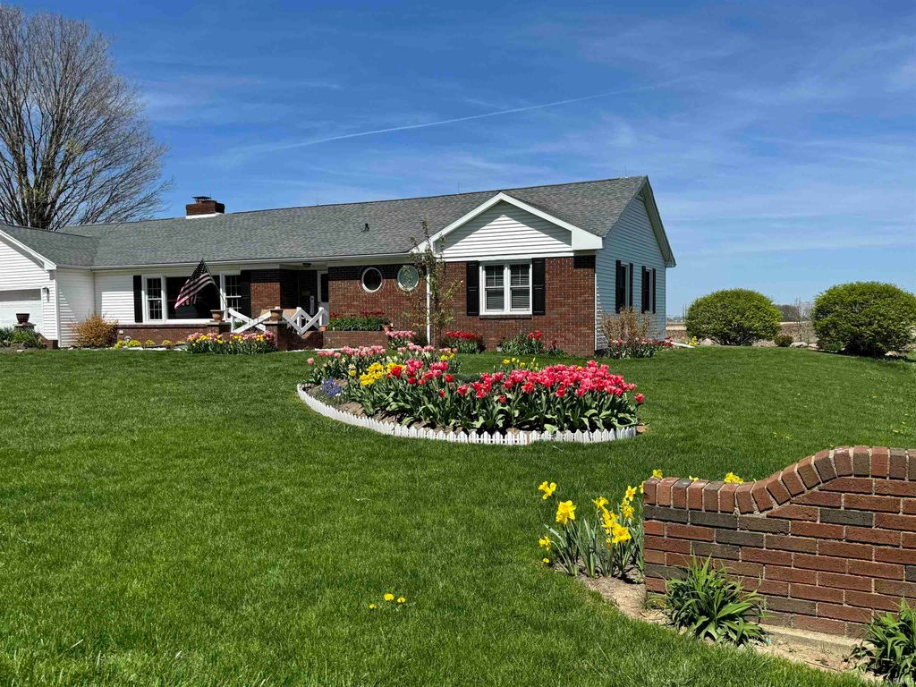 Photo of 6087 E State Road 218, Walton, IN 46994 (MLS # 202606556)