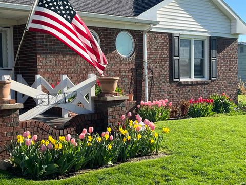 Tiny photo for 6087 E State Road 218, Walton, IN 46994 (MLS # 202606556)