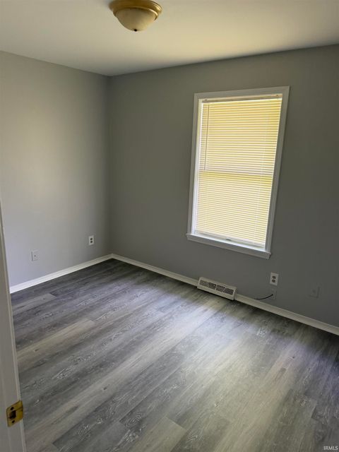 Tiny photo for 1400 E 7th Street, Muncie, IN 47302 (MLS # 202614395)