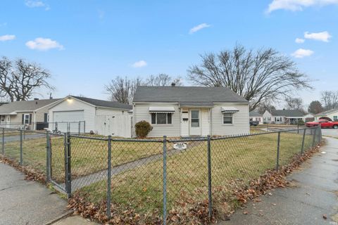 Tiny photo for 1216 COLUMBUS Boulevard, Kokomo, IN 46901 (MLS # 202549838)