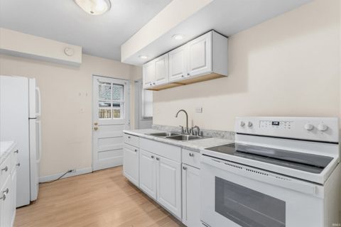 Tiny photo for 1216 COLUMBUS Boulevard, Kokomo, IN 46901 (MLS # 202549838)