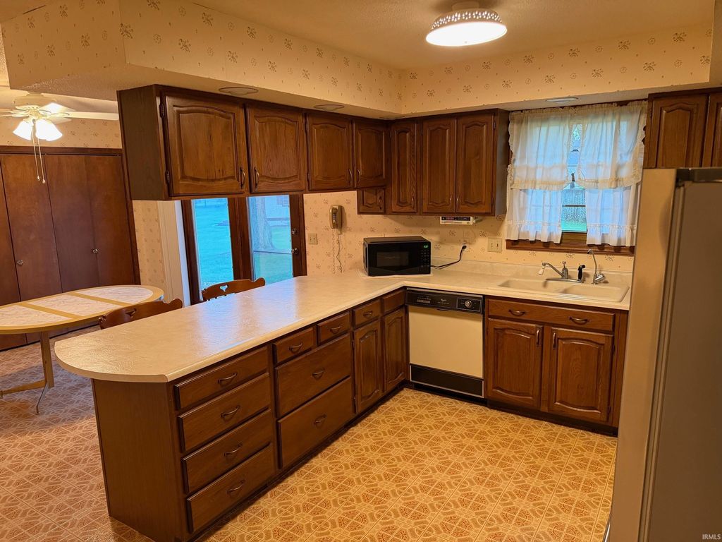 Photo of 2007 Felix Place, Plymouth, IN 46563 (MLS # 202613366)