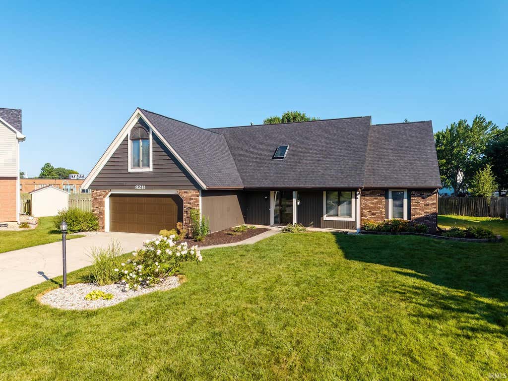 Photo of 8211 Fawncrest Place, Fort Wayne, IN 46835 (MLS # 202631833)