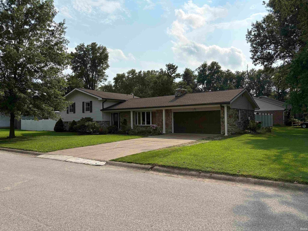Photo of 9844 Powers Drive, Newburgh, IN 47630 (MLS # 202629447)