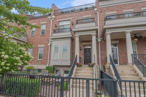 Photo of 112 S Niles Avenue, South Bend, IN 46617 (MLS # 202548336)