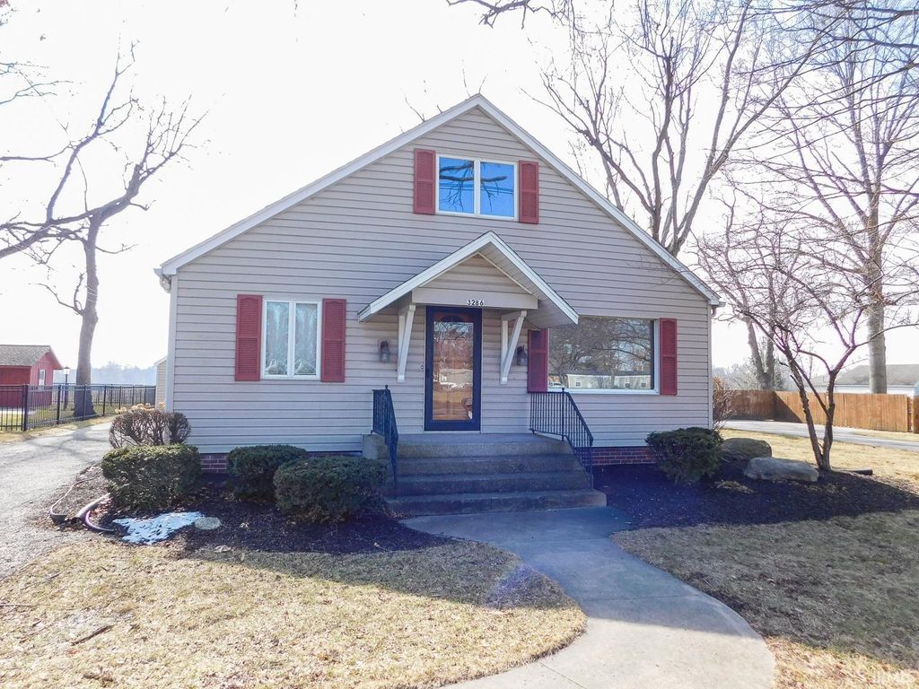 Photo of 3286 E State Road 124, Bluffton, IN 46714 (MLS # 202606180)