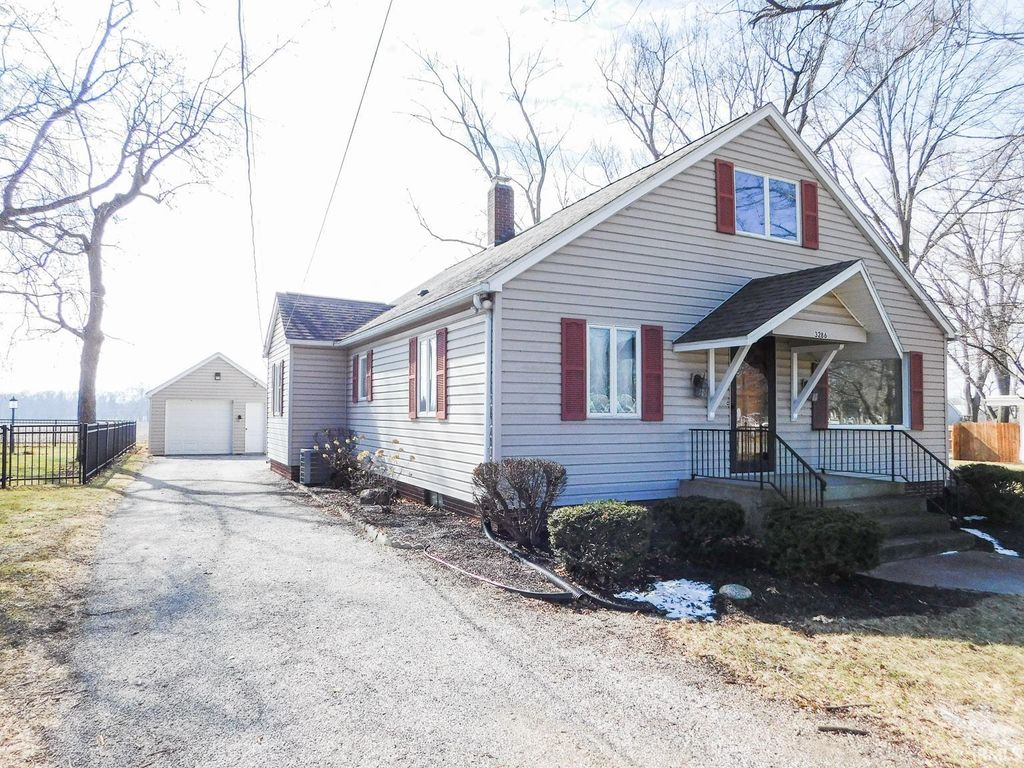 Photo of 3286 E State Road 124, Bluffton, IN 46714 (MLS # 202606180)