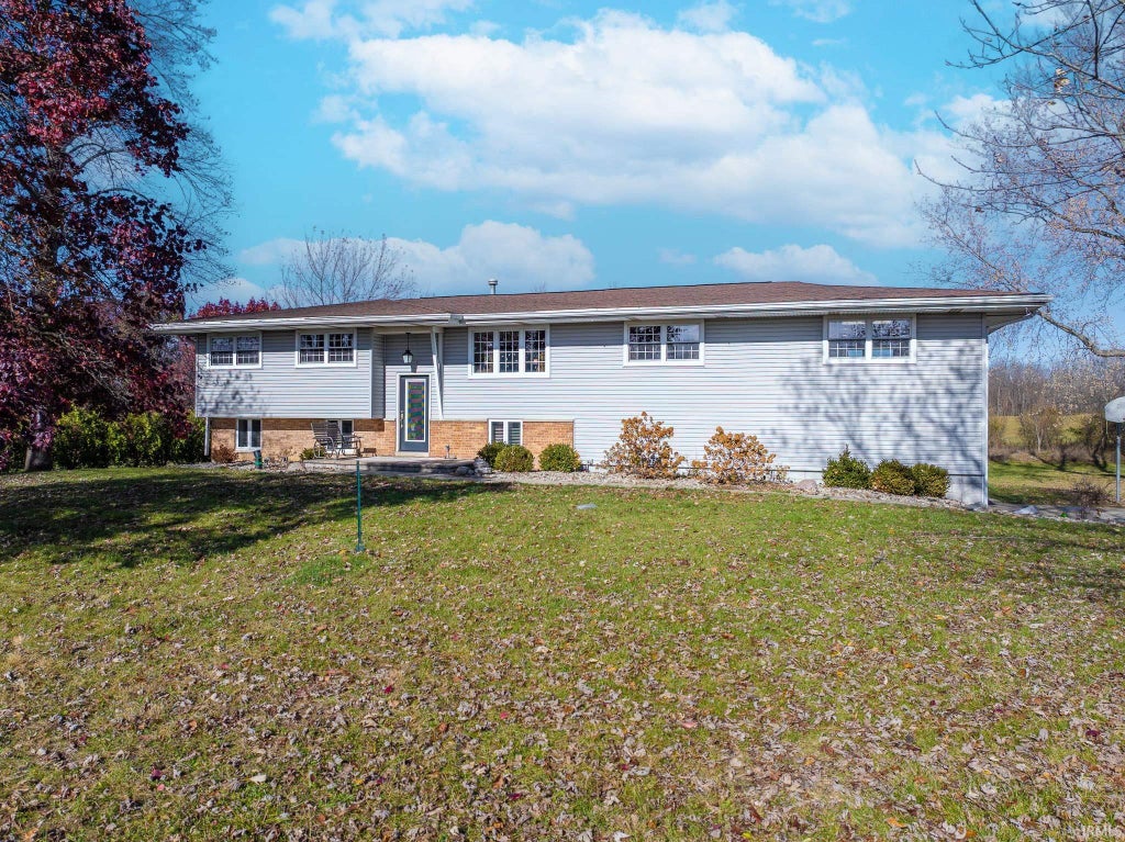 Photo of 616 E 350 Road, Wabash, IN 46992 (MLS # 202643312)
