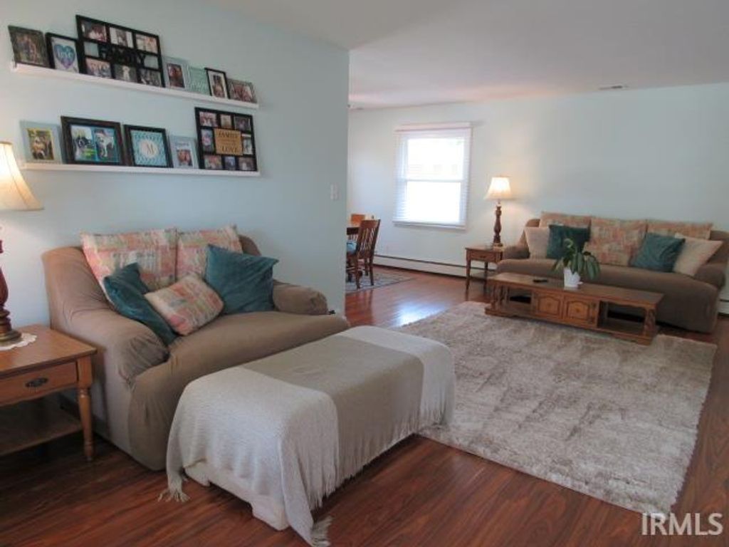 Photo of 310 Vista Drive, Mount Vernon, IN 47620 (MLS # 202613124)