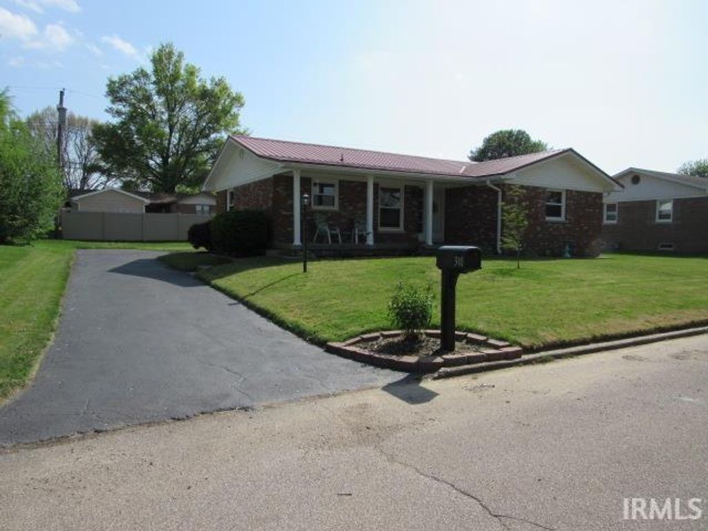 Photo of 310 Vista Drive, Mount Vernon, IN 47620 (MLS # 202613124)