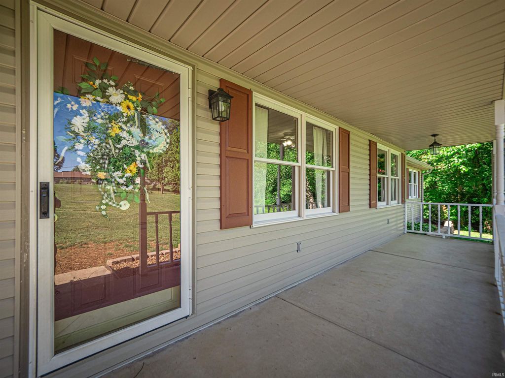 Photo of 1533 W Shelton Road, Boonville, IN 47601 (MLS # 202619320)