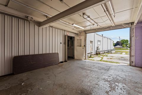Tiny photo for 2317 N Washington Street, Kokomo, IN 46901 (MLS # 202525822)